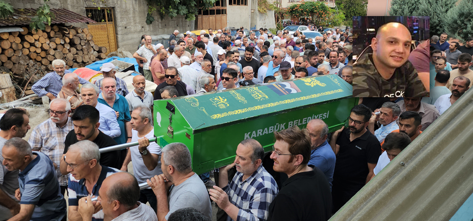 Zonguldak’ta Kızlar Plajı’nda deniz kenarında akıntıya kaptırdığı tekliğini kurtarmak için