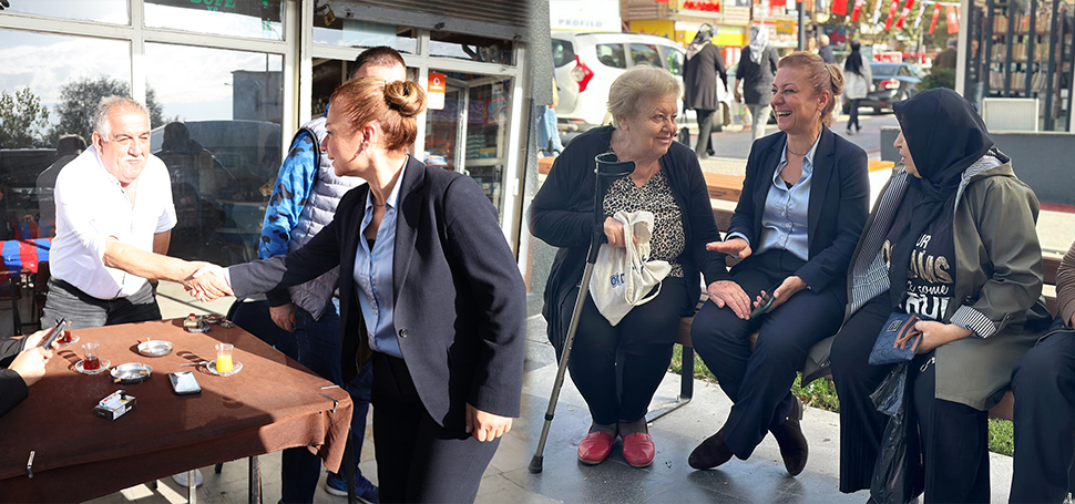 Safranbolu Belediye Başkanı Mimar Elif Köse Safranbolu halkı ile bir