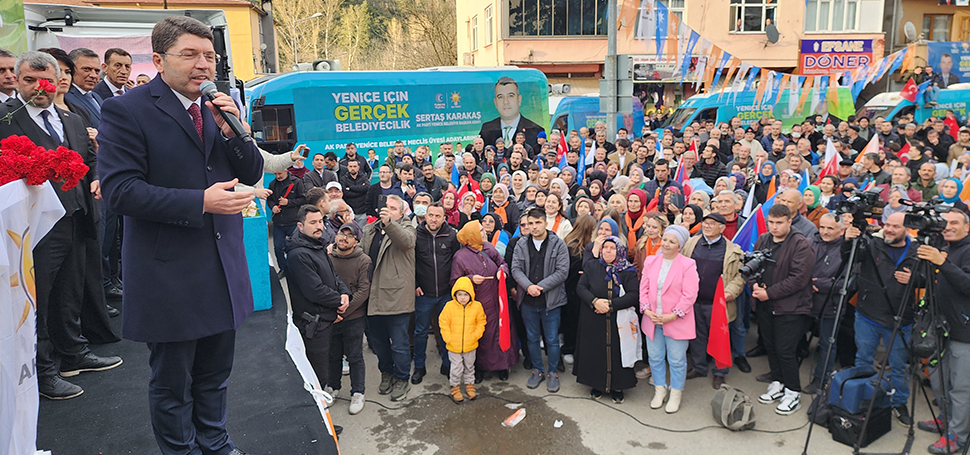 Adalet Bakanı Tunç, Yenice’de halka hitap etti Adalet Bakanı Yılmaz Tunç, “Nükleeriyle, doğal gazıyla, kömürüyle, petrolüyle enerjide