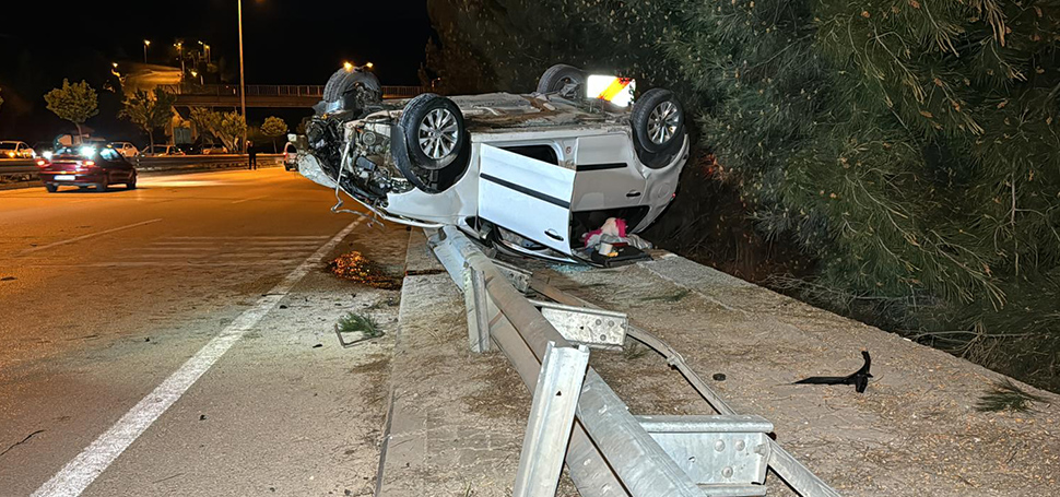 Karabük’ün Safranbolu ilçesinde devrilen otomobilin sürücüsü yaralandı. Z.M.O. idaresindeki 35