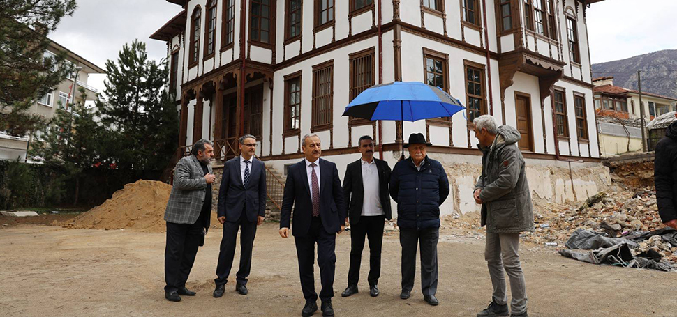 Karabük İl Millî Eğitim Müdürü Nevzat Akbaş, Cemil Meriç Mesleki