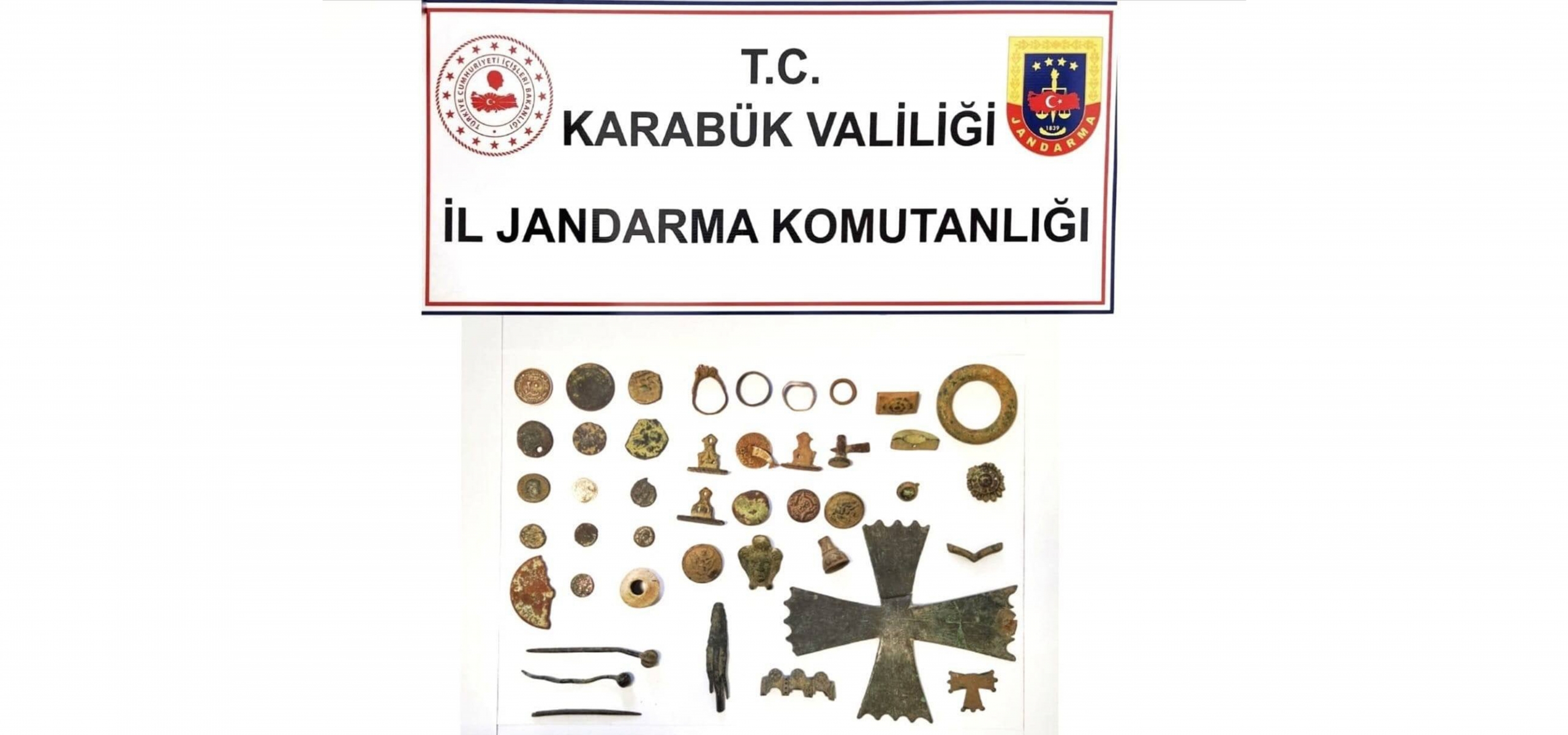 Karabük‘ün Safranbolu ilçesinde durdurulan araçta çok sayıda tarihi eser ele