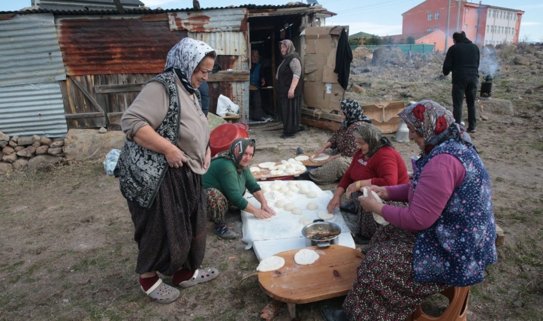 Bolu’da kadınlar “kürül” geleneğini imece usulü yaşatıyor Kıbrıscık ilçesinde un, tereyağı, süt ve kaymakla hazırlanarak taş fırınlarda