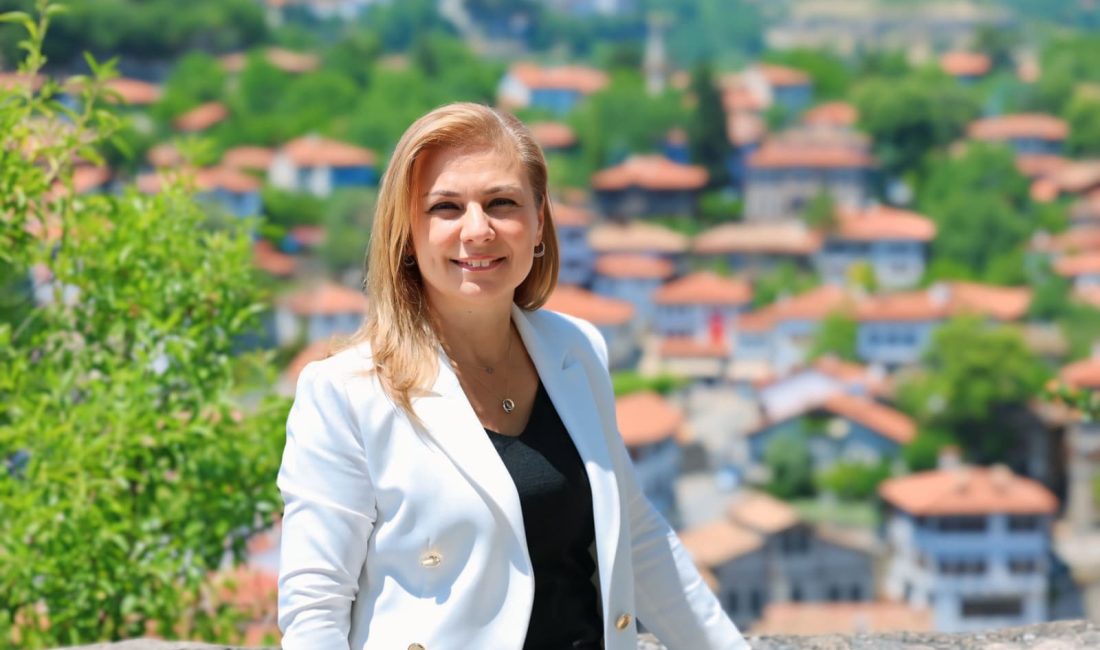 Safranbolu Belediye Başkanı Mimar Elif Köse, 24 Kasım Öğretmenler Günü