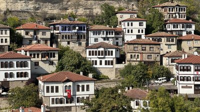 Safranın rengi, demirin gücü ve doğanın büyüsüyle Türkiye’nin kuzeybatısındaki Karabük,