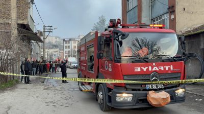 Karabük’te bir binada 6 kişinin yaşadığı dairede çıkan yangın, diğer