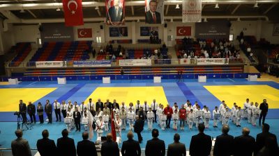 Karabük‘te düzenlenen Türkiye Ju Jitsu Çocuklar Şampiyonası, 260 sporcunun katılımıyla