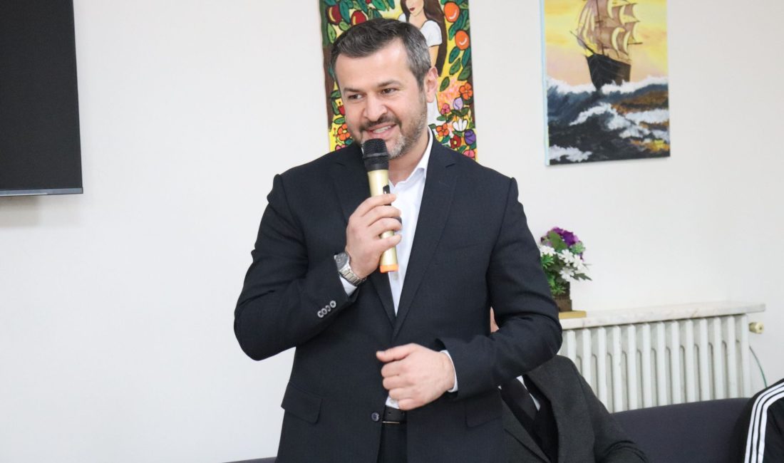 Karabük Belediye Başkanı Özkan Çetinkaya, Yücel Huzurevi’ni ziyaret ederek huzurevi