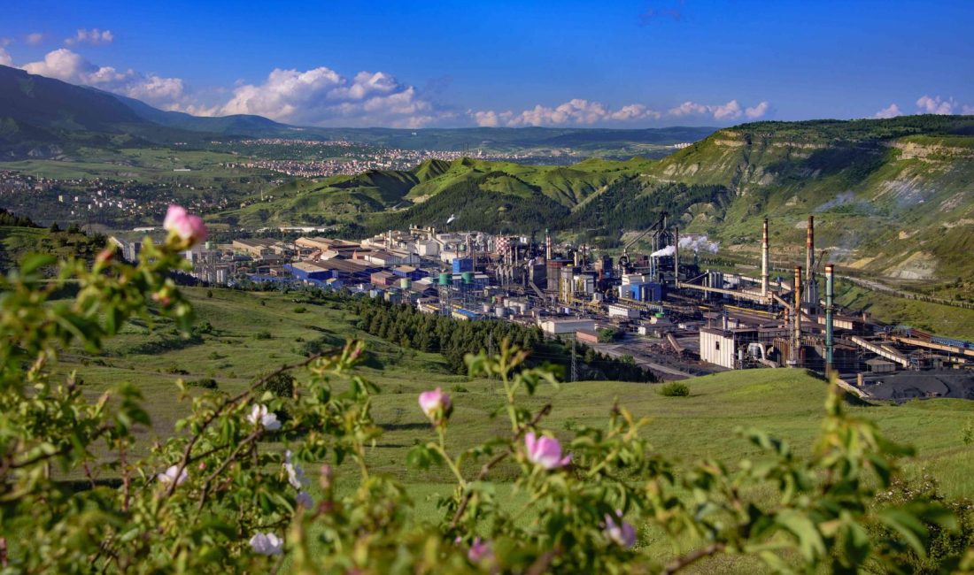 Karabük Demir ve Çelik Fabrikaları (KARDEMİR), beyaz yaka personel istihdam