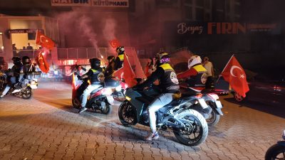 Karabük‘te 30 Ağustos Zafer Bayramı dolayısıyla motosiklet sürüş etkinliği düzenlendi.