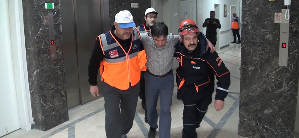 Karabük Yücel Huzurevinde Afet ve Acil Durum Müdürlüğü (AFAD) ekipleri tarafından