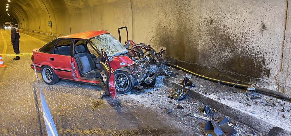 Karabük’ün Yenice ilçesinde tır ile çarpışan otomobilin sürücüsü öldü, 2