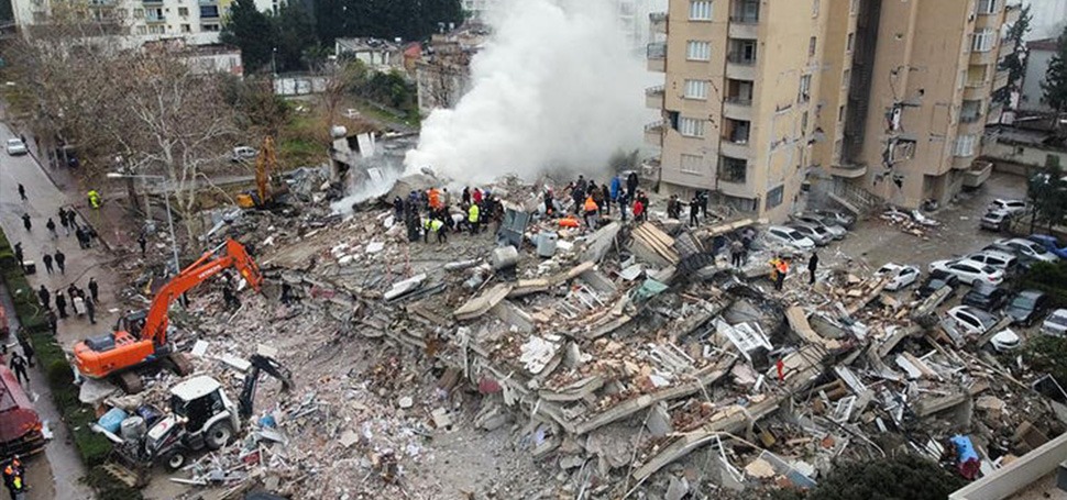 Sağlık Bakanı Fahrettin Koca Kahramanmaraş merkezli 10 ili vuran depremlerde
