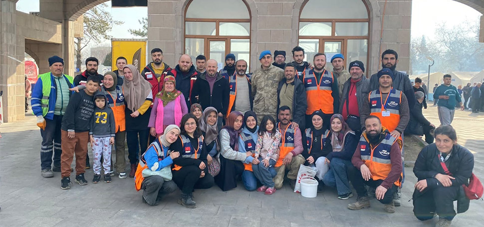 Kahramanmaraş merkezli 11 ili etkileyen depremlerin ardından deprem bölgesine giden