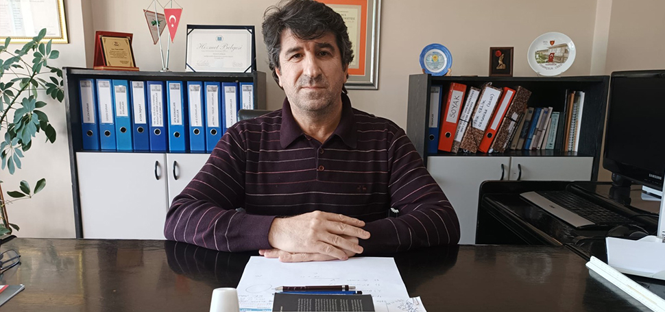 Yaklaşık 30 yıldır inşaat mühendisliği yapan ve aynı zamanda DEVA