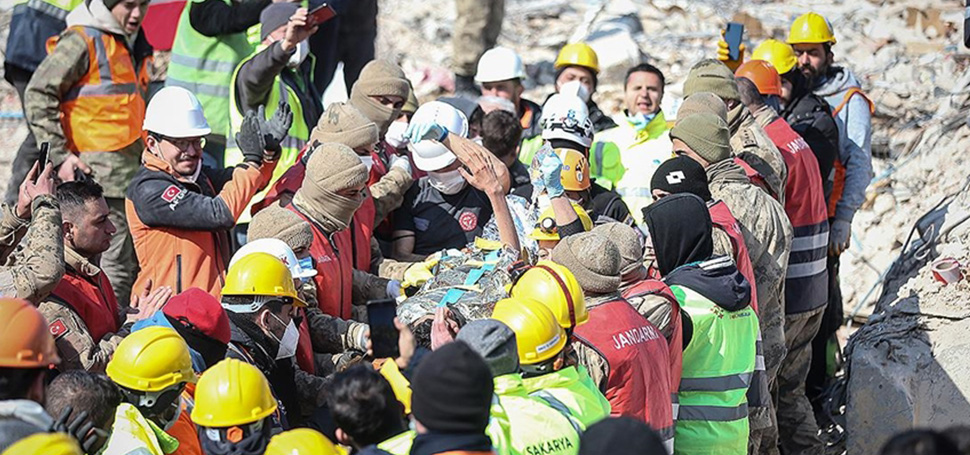 Cumhurbaşkanı Recep Tayyip Erdoğan 10 ili vuran depremlerde hayatını kaybedenlerin