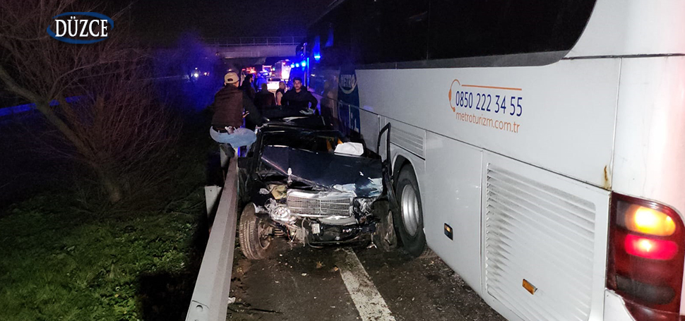 Anadolu Otoyolu’nun Düzce kesiminde 4 aracın karıştığı zincirleme trafik kazasında