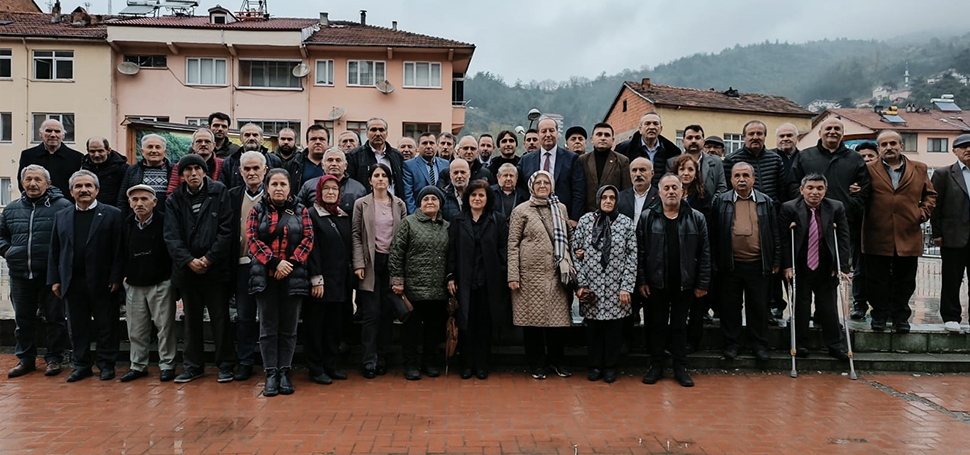 CHP MİLLETVEKİLİ ADAYI AKAY’A YENİCE’DE GÖRKEMLİ KARŞILAMA Cumhuriyet Halk Partisi Karabük Milletvekili adayı Cevdet Akay seçim gezilerine