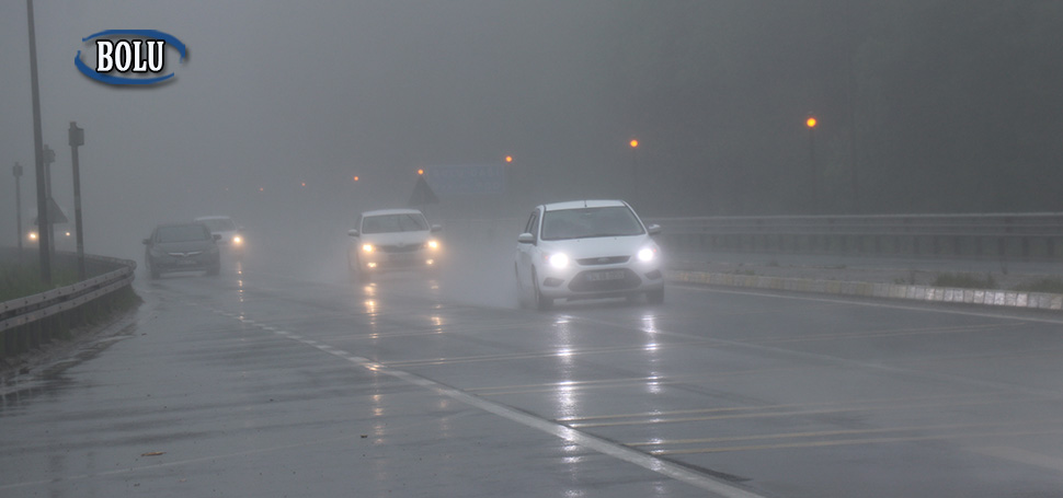 D-100 kara yolunun Bolu Dağı geçişinde sağanak ve sis nedeniyle