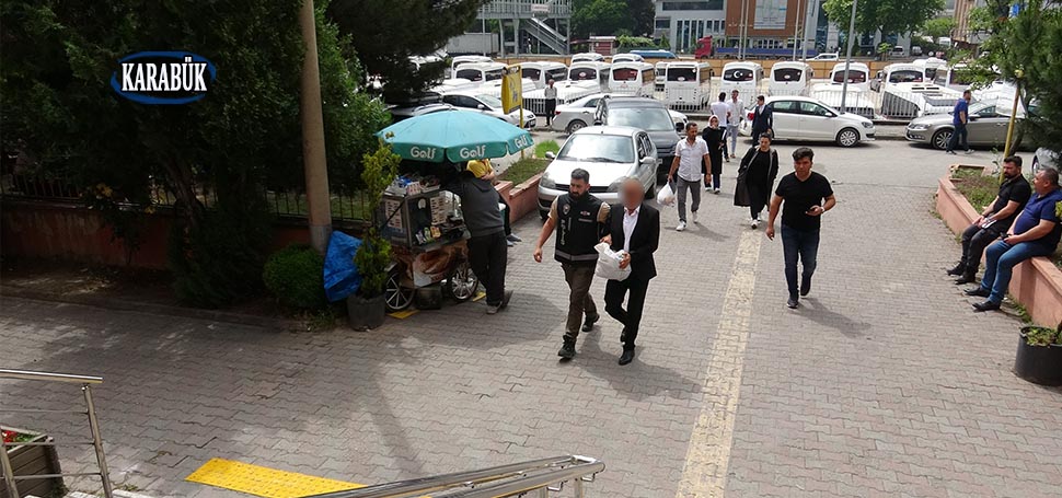 Karabük’te “Paravan” kod adlı operasyonla gözaltına alınan 2 şüpheli, bu