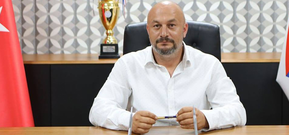 ADEM AYDIM, KARABÜK İDMAN YURDU BAŞKANLIĞINDAN İSTİFA ETTİ Karabük İdman Yurdu Başkanı Adem Aydım, sosyal medya hesabından yaptığı