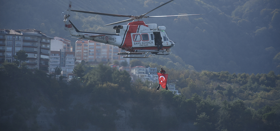 Cumhuriyet’in 100. yılı dolayısıyla Sahil Güvenlik Batı Karadeniz Grup Komutanlığı