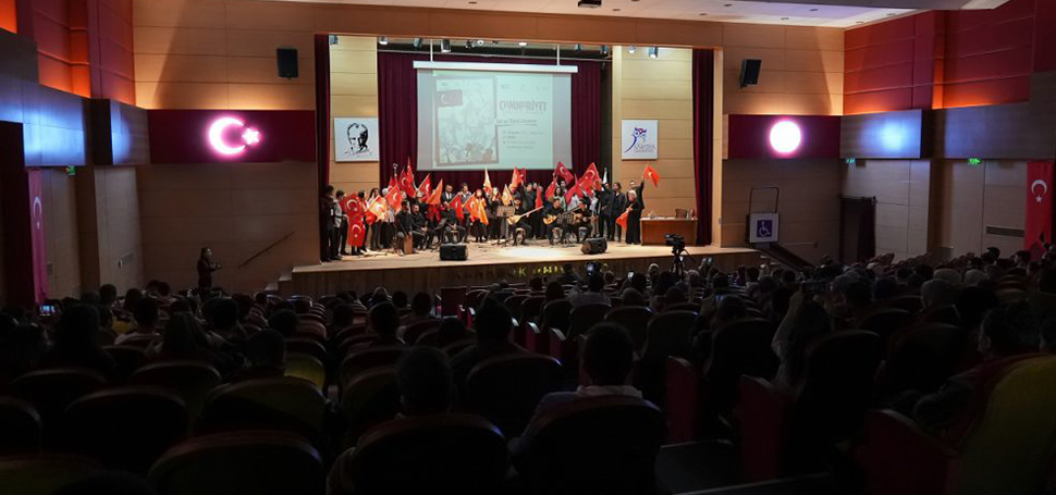 Cumhuriyetimizin 100. Yılı etkinlikleri kapsamında Karabük Üniversitesi tarafından “Cumhuriyet Şair