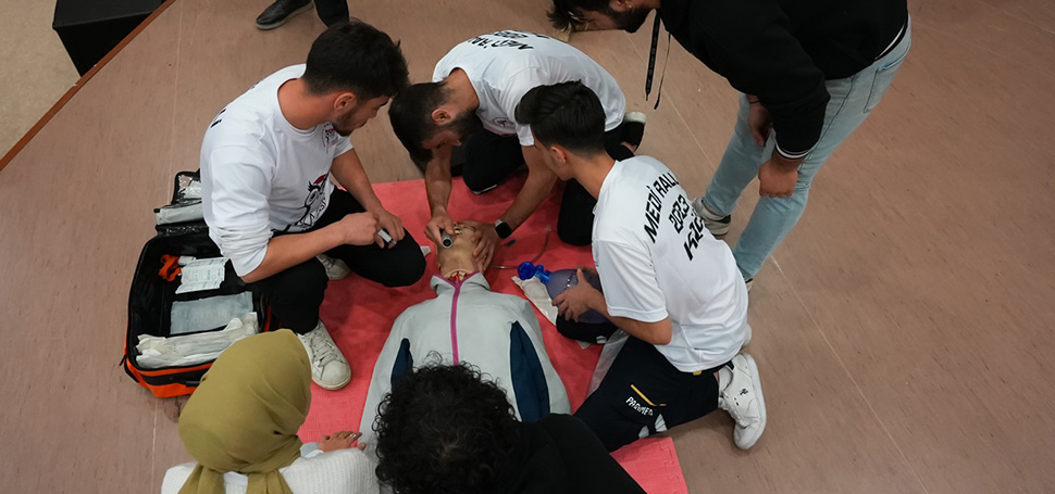 Karabük Üniversitesi Sağlık Hizmetleri Meslek Yüksekokulu tarafından organize edilen ”MEDİ-RALLİ