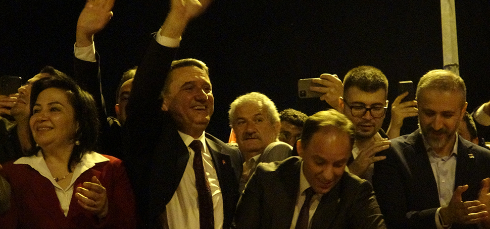 Zonguldak’ta resmi olmayan sonuçlara göre Belediye Başkanlığı seçimini kazanan CHP’li