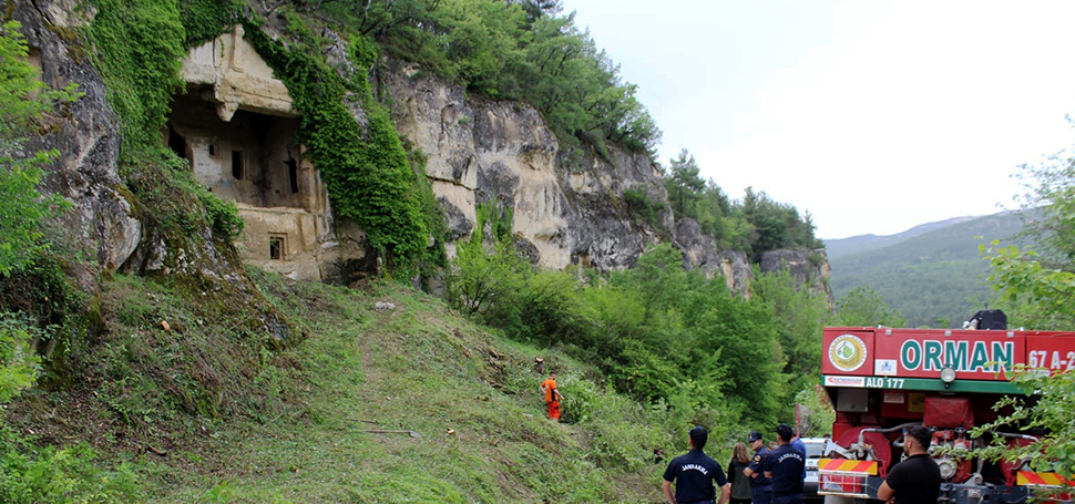 Karabük’ün Ovacık ilçesinde tarihi Lidya uygarlığına dayanan kaya mezarlarının turizme