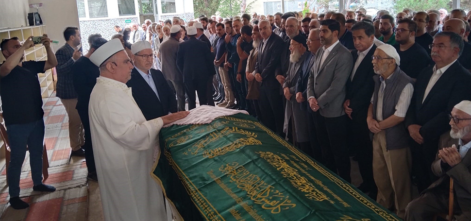 İstanbul Üniversitesi (İÜ) İlahiyat Fakültesi Öğretim Üyesi Prof. Dr. Mustafa