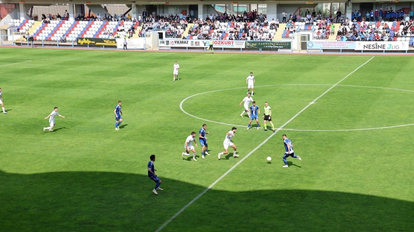 Karabük İdman Yurdu – Efeler 09 Spor Futbol Kulübü maçı