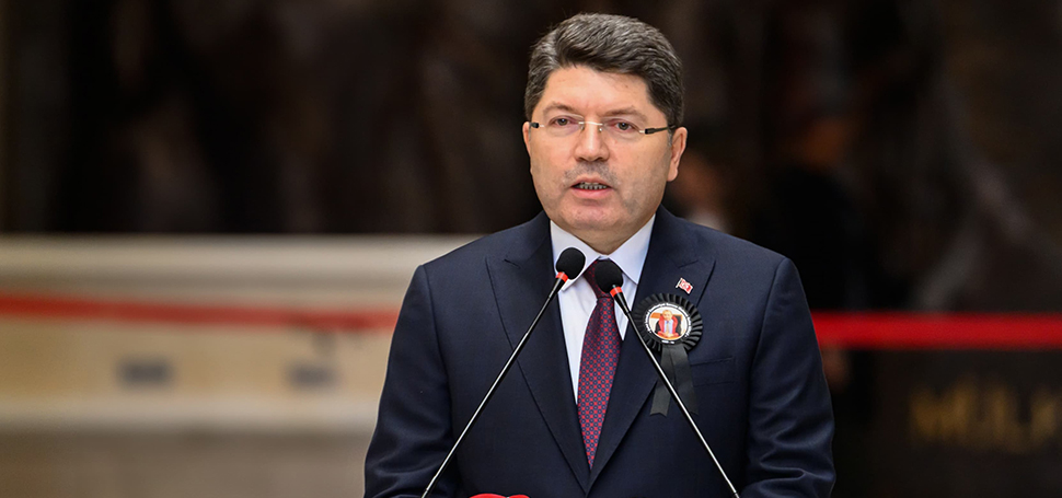 Adalet Bakanı Yılmaz Tunç, noterlerin toplumda güvene dayalı ilişkilerin sürdürülmesinde