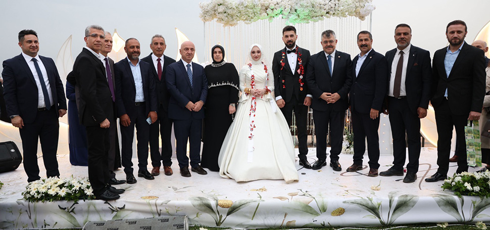 Darıca Belediye Başkanı Muzaffer Bıyık’ın kızı Tuğba Bıyık, Darıca Belediyesi