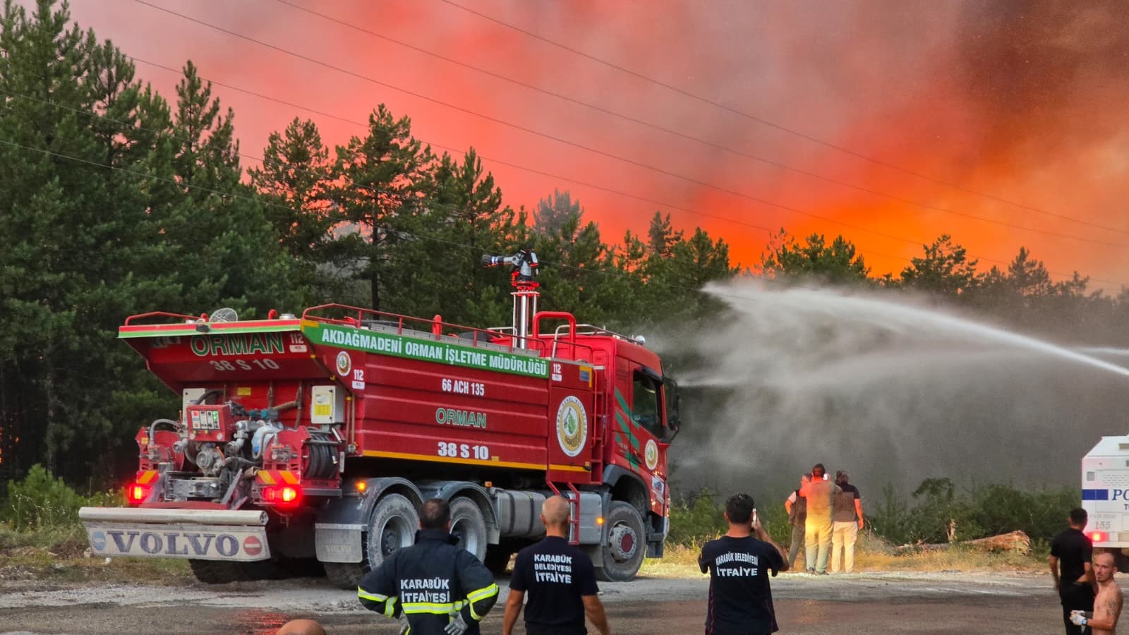 Karabük‘ün merkez ilçesine bağlı Kahyalar Köyü Pirinçlik mevkisinde çıkan orman