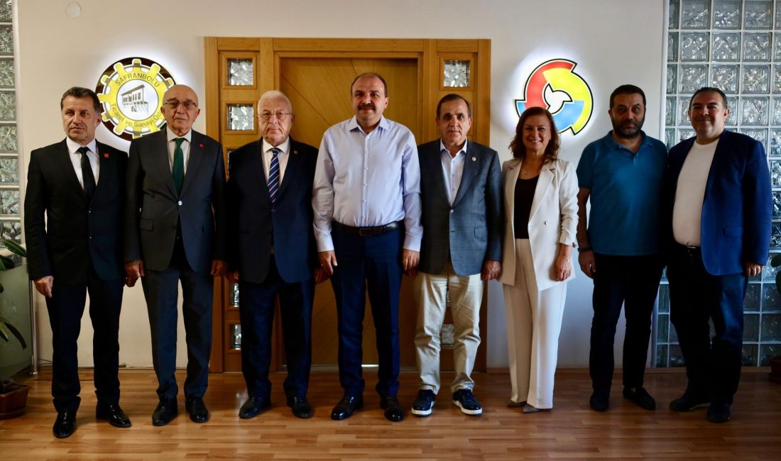 Cumhuriyet Halk Partisi heyeti Safranbolu’da temaslarını sürdürdü. CHP Yüksek Disiplin