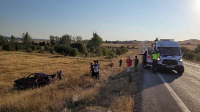 Karabük’ün Eflani ilçesinde kontrolden çıkan otomobilin takla atıp tarlaya uçması