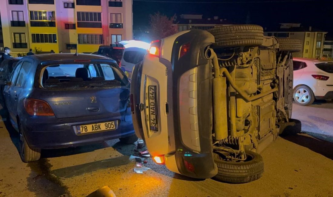 Karabük’te 3 kişinin yaralanmasına neden olan 3 aracın karıştığı zincirleme