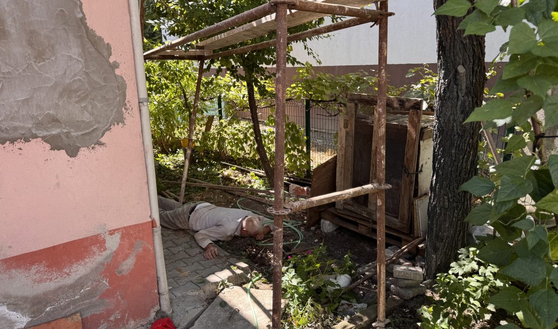 Bolu’da kurduğu iskeleden düşen işçi yaralandı. Tabaklar Mahallesi Ovabaşlı Sokak’taki