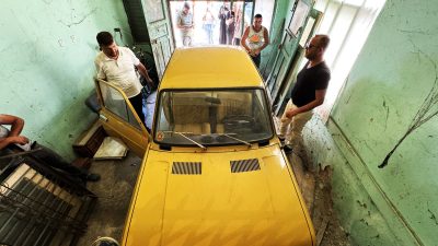 44 yıldır garajda korundu, 15 bin euroya satıldı Karabük‘ün Yenice ilçesinde, tam 44 yıldır bir garajda muhafaza edilen