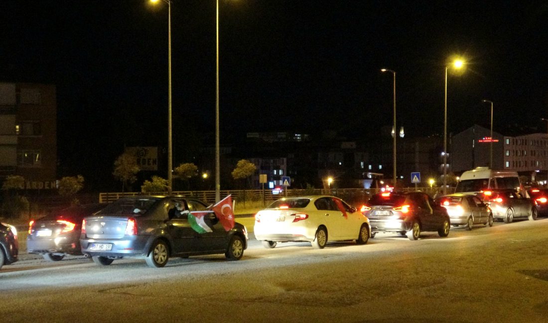 Karabük'te, İsrail'in Gazze'ye yönelik saldırılarını protesto etmek ve Filistin'e destek
