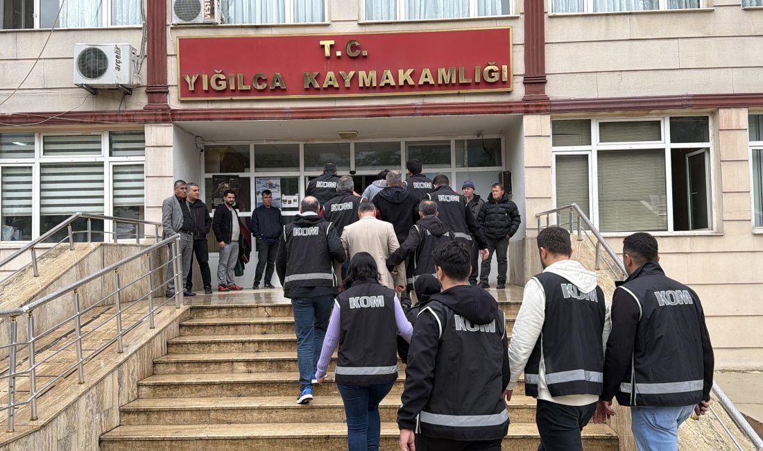 “Yeşil reçete” operasyonu: 12 şüpheliden 4’ü adliyeye sevk edildi Düzce’de usulsüz şekilde yazdığı yeşil reçeteli ilaçlar üzerinden haksız kazanç