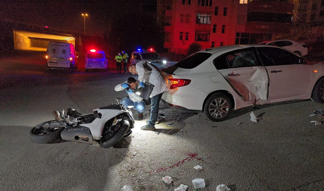 Polisten kaçan motosiklet otomobile çarptı: 2 yaralı Karabük’ün 100. Yıl Mahallesi’nde polisin “dur” ihtarına uymayarak kaçan motosikletli,