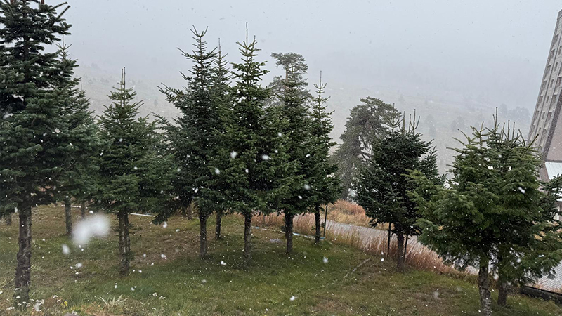 Bolu’nun yüksek kesimlerinde kar etkili oldu. Köroğlu Dağları’nın zirvesinde yer