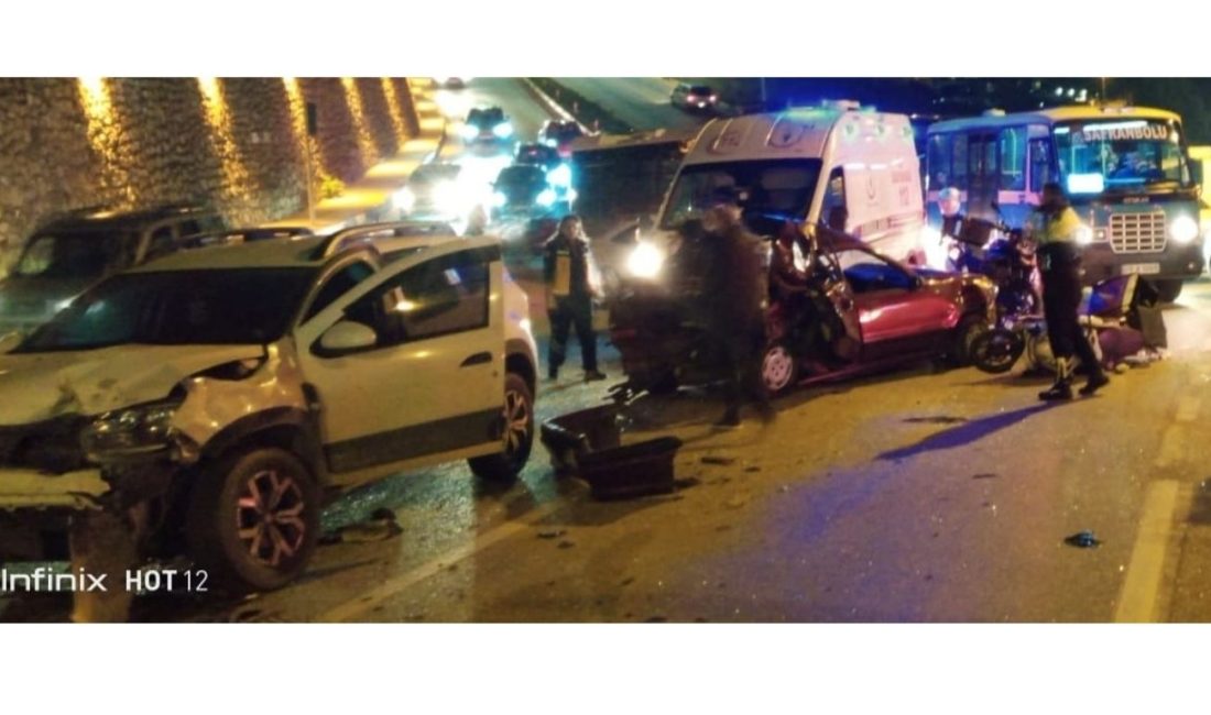 Karabük’te meydana gelen zincirleme trafik kazasında üç kişi yaralandı.