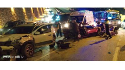 Karabük’te Dört Araç Birbirine Girdi: 3 Yaralı Karabük’te meydana gelen zincirleme trafik kazasında üç kişi yaralandı.