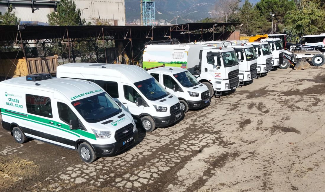 Karabük Belediyesi Araç Filosunu Güçlendirdi Karabük Belediyesi, şehir genelinde hizmet kalitesini artırmak amacıyla araç filosunu
