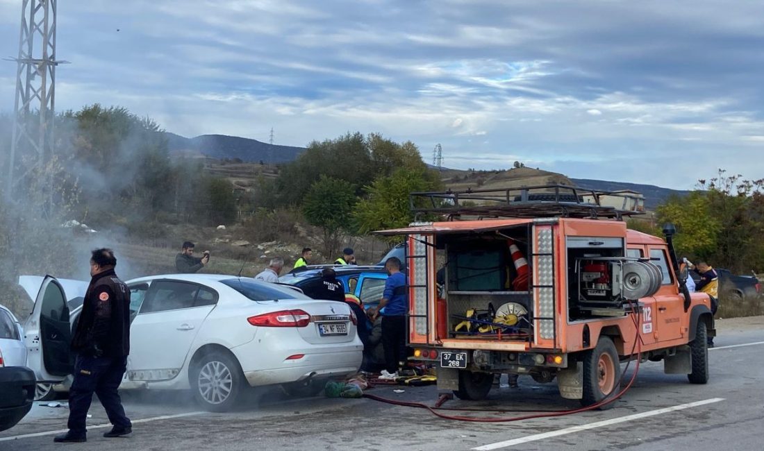 Kastamonu’da iki otomobilin çarpıştığı kazada 1 kişi öldü 5 kişi yaralandı Kastamonu’nun Taşköprü ilçesinde iki otomobilin çarpıştığı kazada 1 kişi öldü,