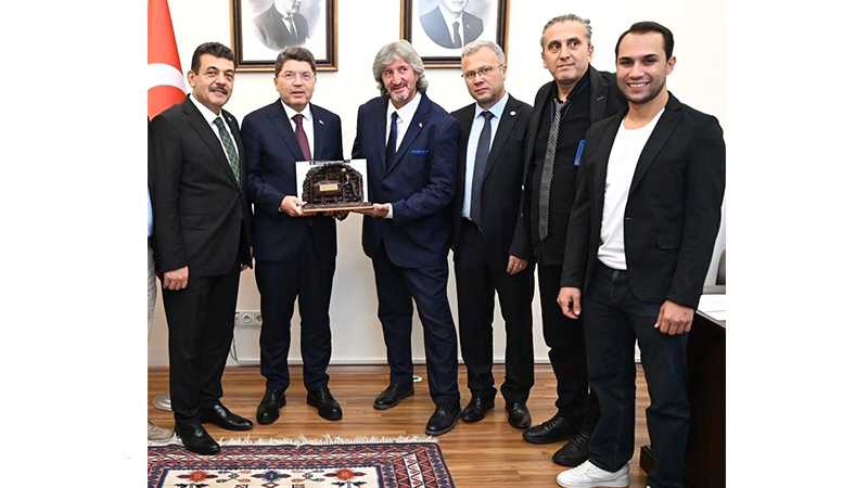 Zonguldak Gazeteciler Cemiyeti Bakan Tunç’u ziyaret etti Zonguldak Gazeteciler Cemiyeti (ZGC) Başkanı Derya Akbıyık, yönetim kurulu üyeleriyle