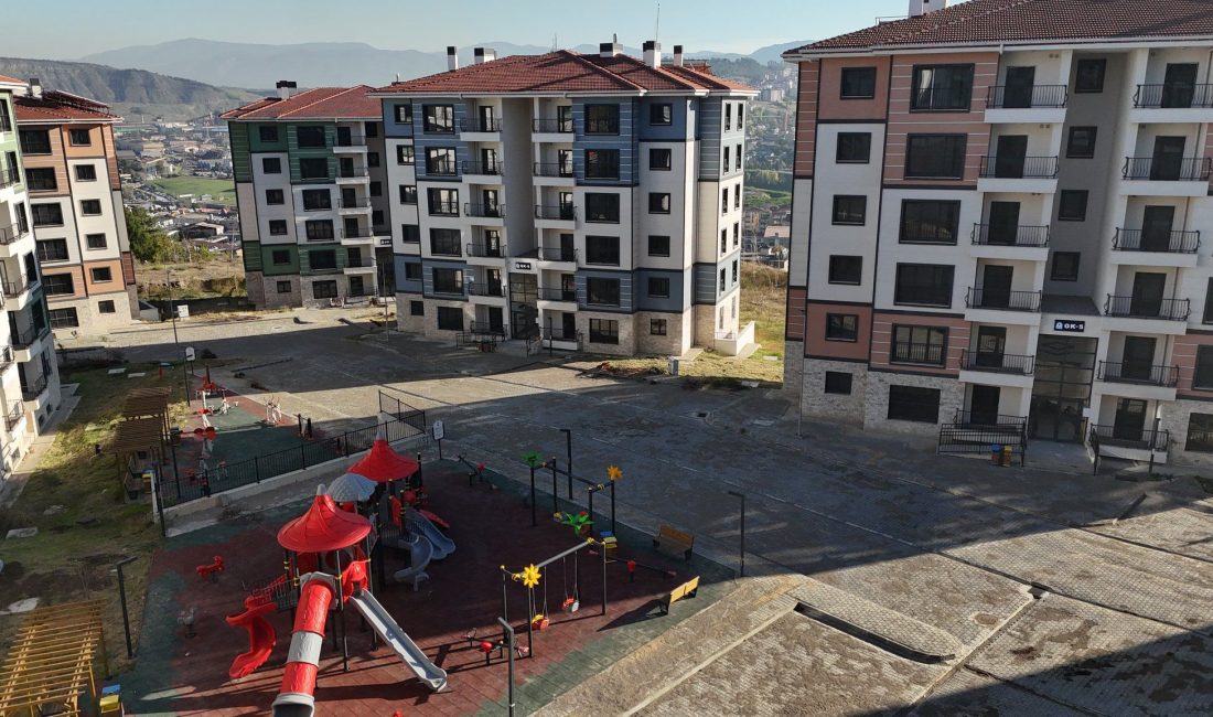 Toplu Konut İdaresi Başkanlığı (TOKİ) tarafından Karabük’ün Kartaltepe Mahallesi’nde yapımı